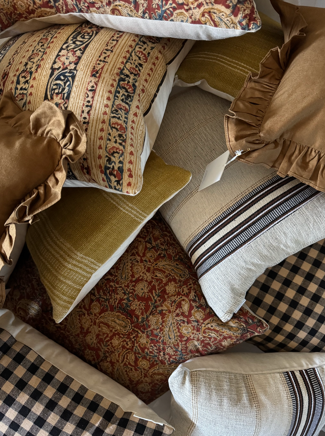 Pillows & Textiles