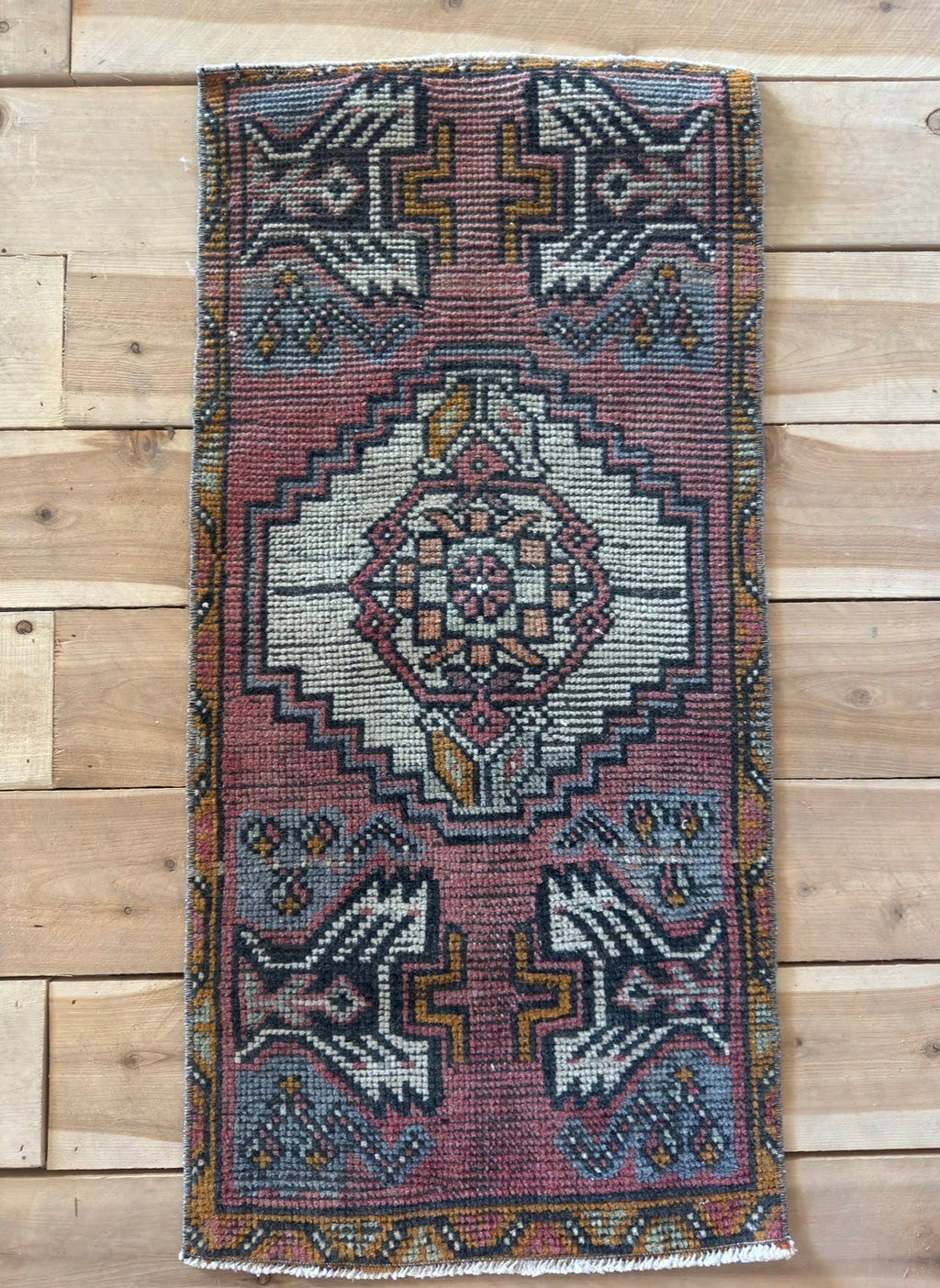 Malatya Mini Turkish Rug | 1’6” x 3’