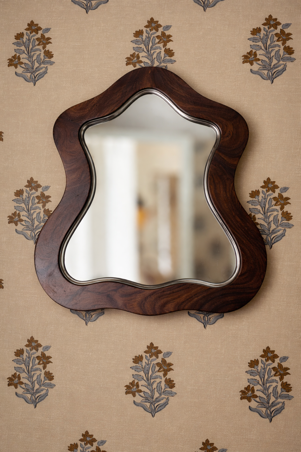 The Keepsake Mirror