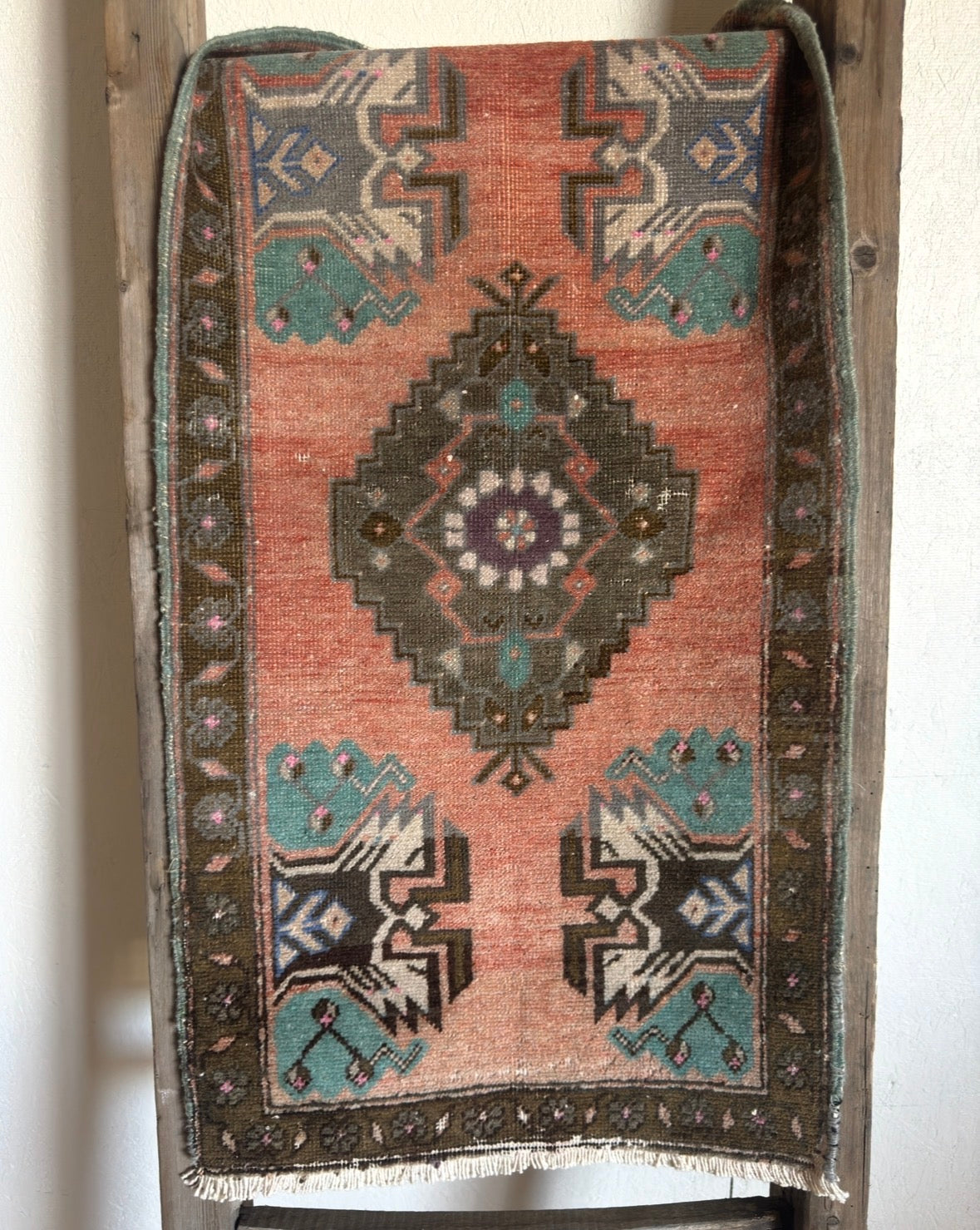 Petra Mini Turkish Rug | 1’7” x 3’