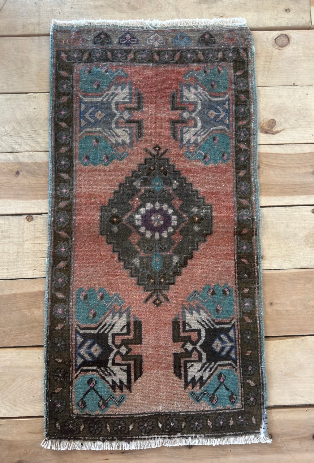 Petra Mini Turkish Rug | 1’7” x 3’