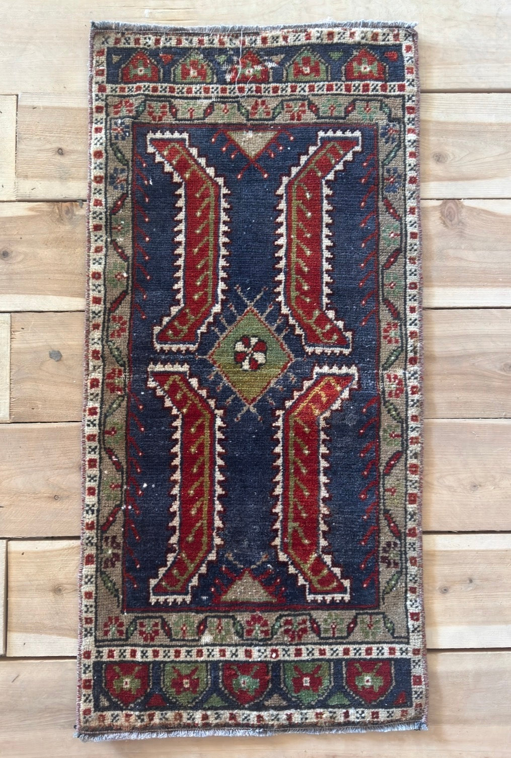 Sinai Mini Turkish Rug | 1’5” x 2’10”
