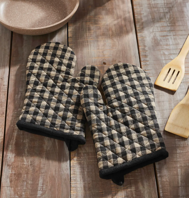 Cottage Check Oven Mitts