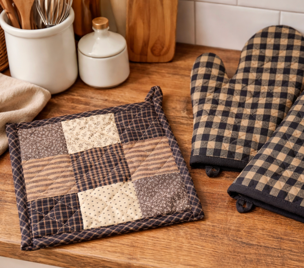 Cottage Patchwork Pot Holder
