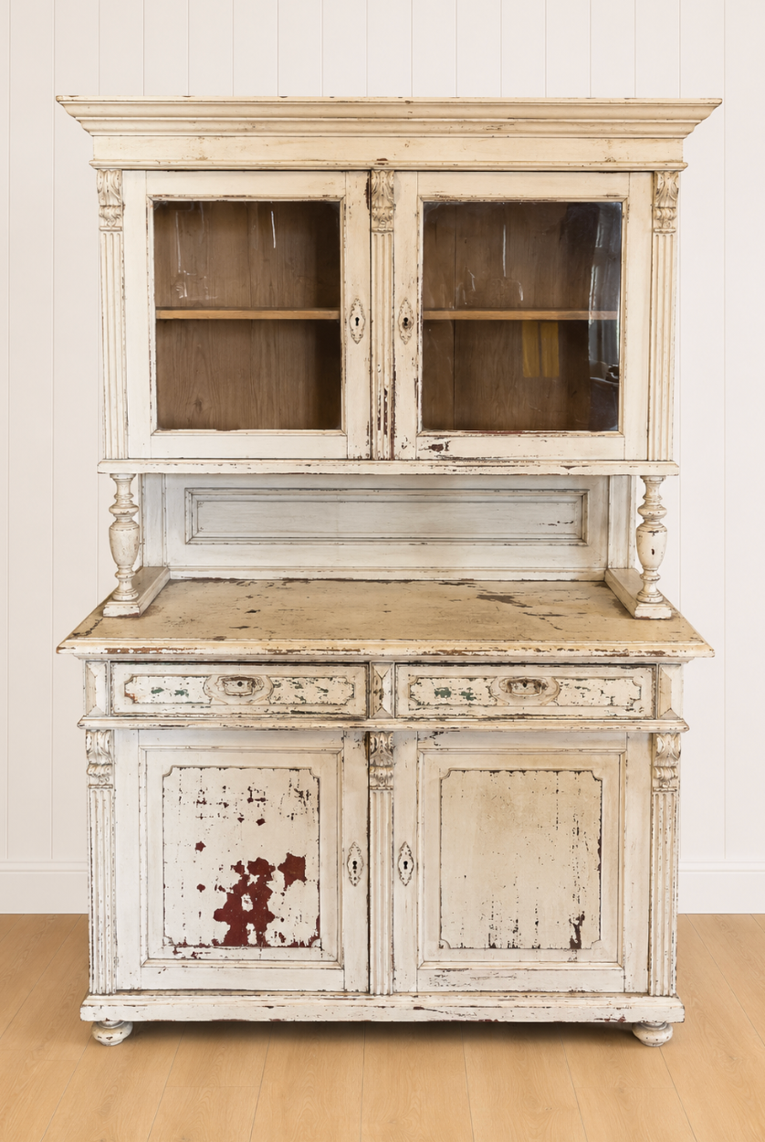 Clara European Chippy Hutch