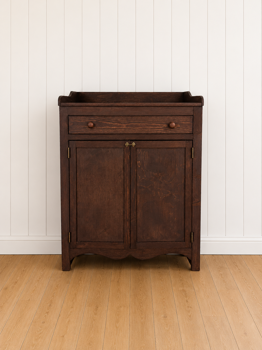 Eleanor Quilt Cabinet