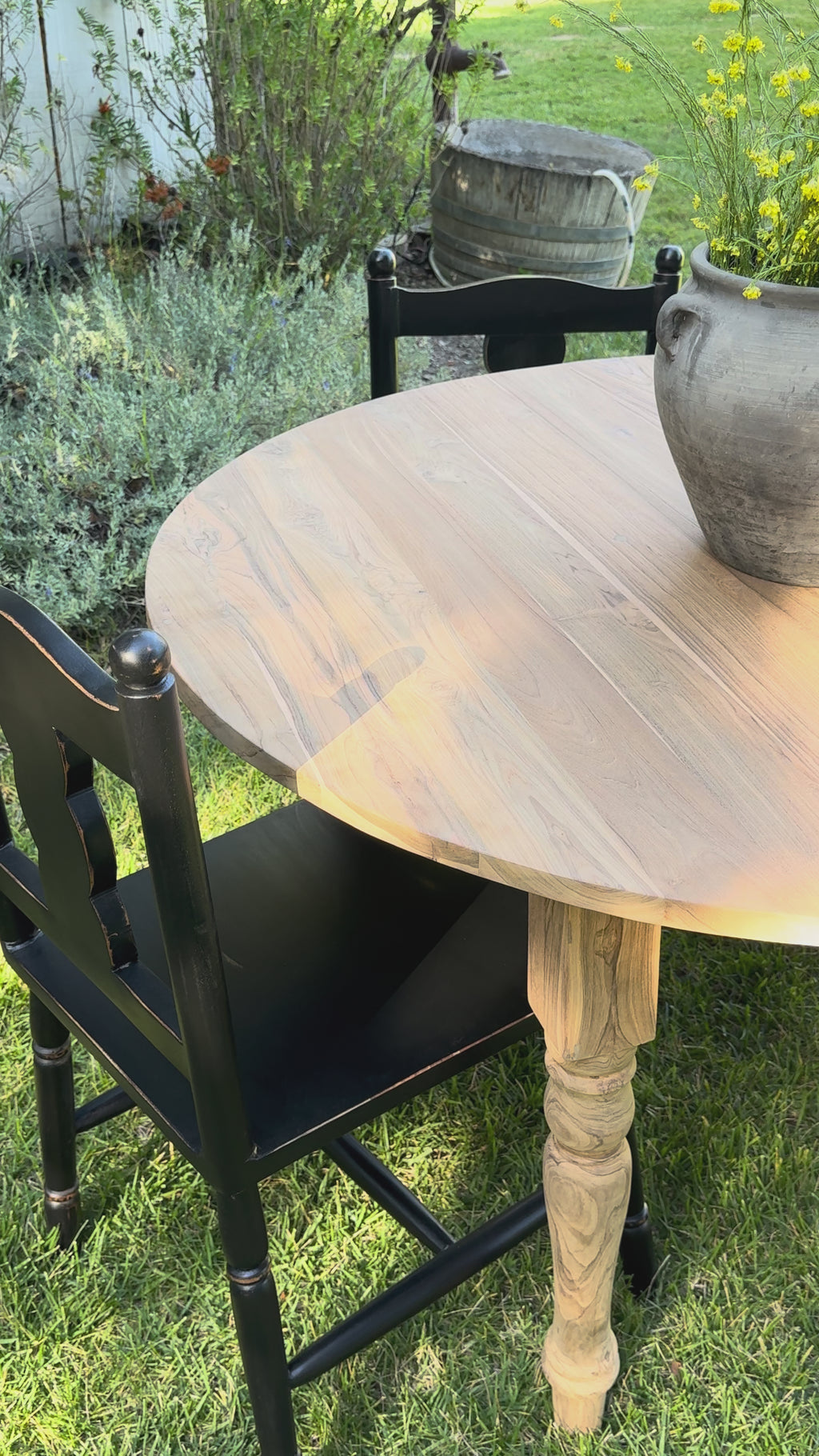 Georgie Turned Leg Dining Table